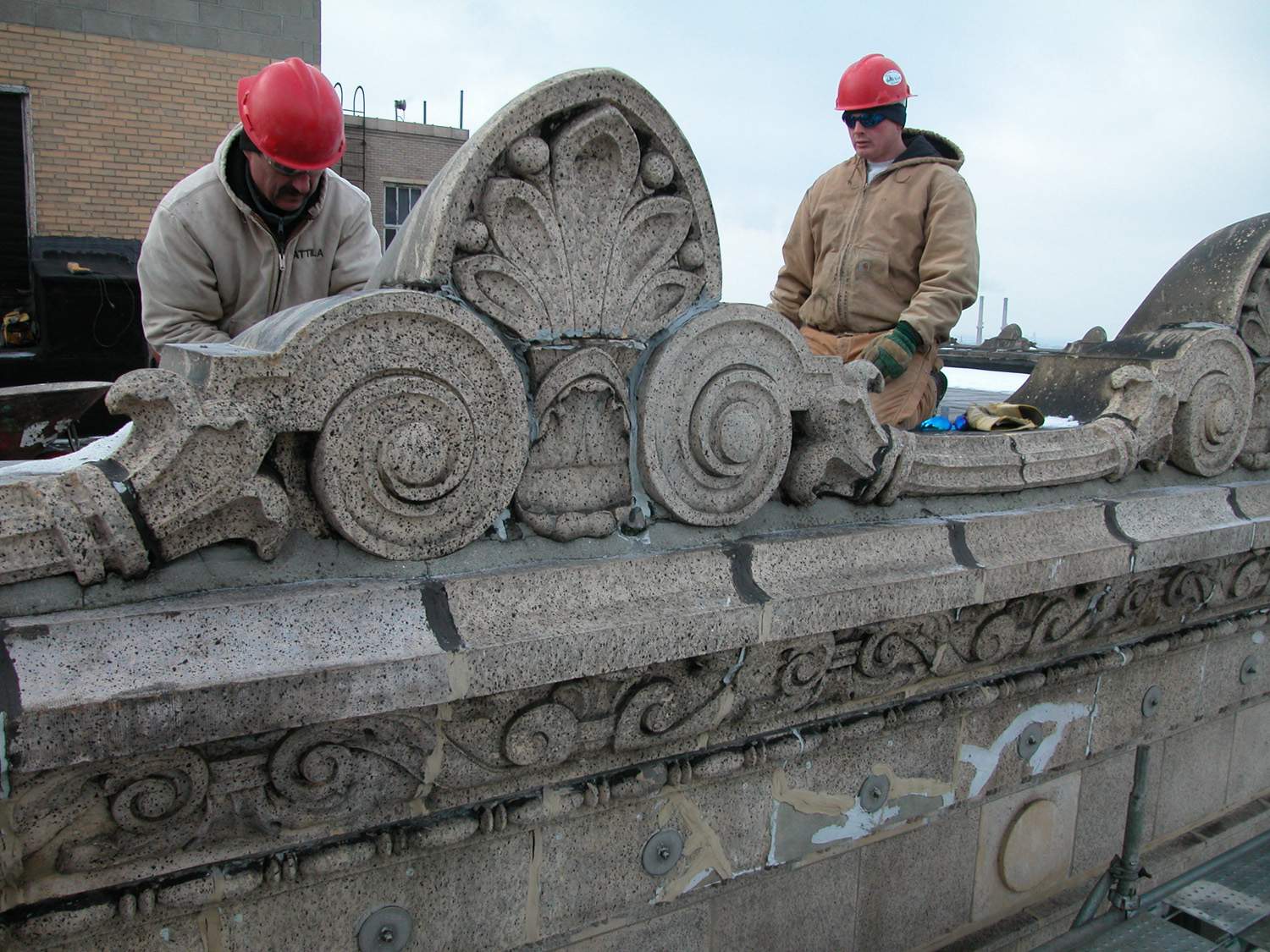 Bond Façade restored a Limestone building in Milwaukee