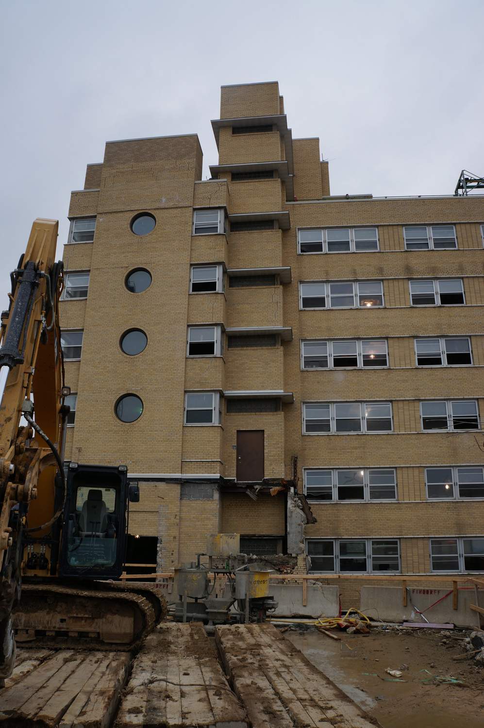 Edge Water Hotel sealant remediation